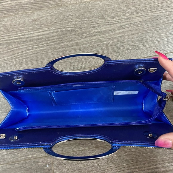 Rhinestone clutch - Picture 2 of 3